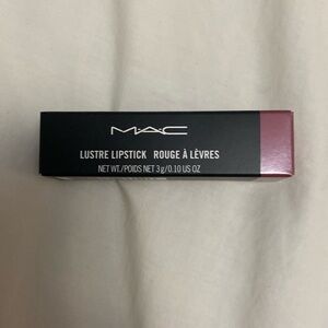 MAC Lustre Lipstick 524 Syrup